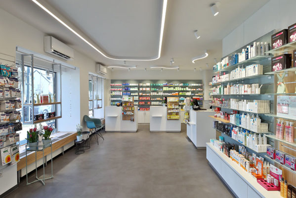 Oberhaizinger Apothekenbau Widder Apotheke Displays