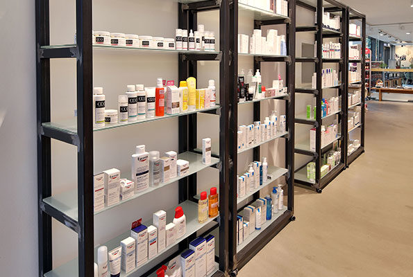 Oberhaizinger Apothekenbau Schubert Apotheke Regale